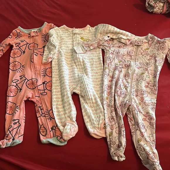 3-6 month old sleepers - Picture 3 of 5